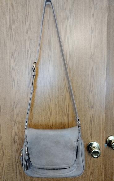 Madison West Saddlebag Tan Chunky Zipper Pulls Gold Plated Adjustable Strap - Picture 15 of 15